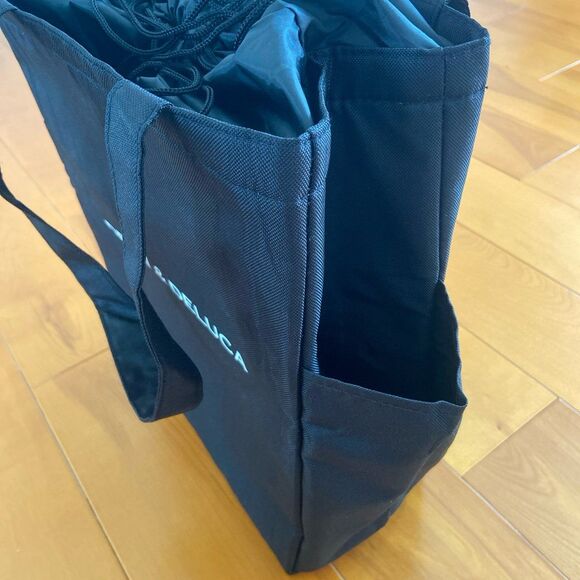 Dean & Deluca Black Insulated Cooler Bag / Tote - 14” x 11.5” x 5.25” - Picture 5 of 9